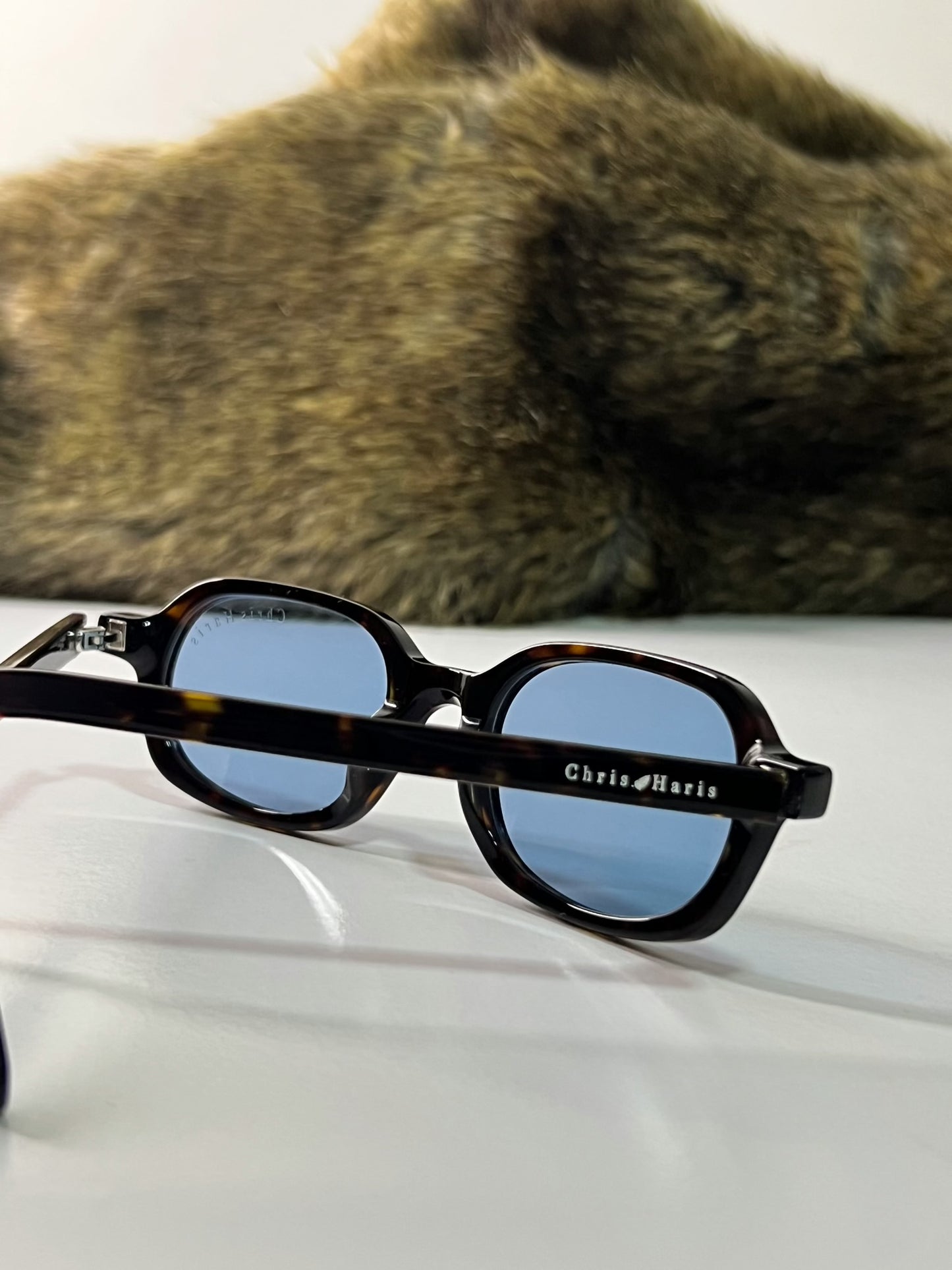 Ray- Blue on Tortoise